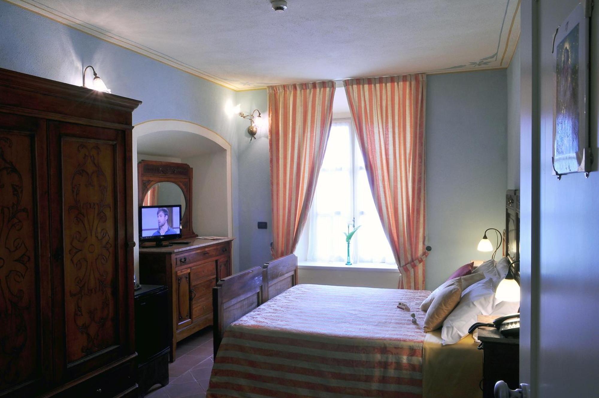 La Foresteria Del Castello - Wellness Hotel In Dimora Storica Castell'Alfero Номер фото